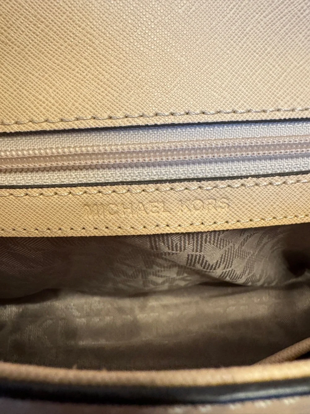 Michael Kors Beige Tan Colorblock Saffiano Leather Top Handle Satchel Chic